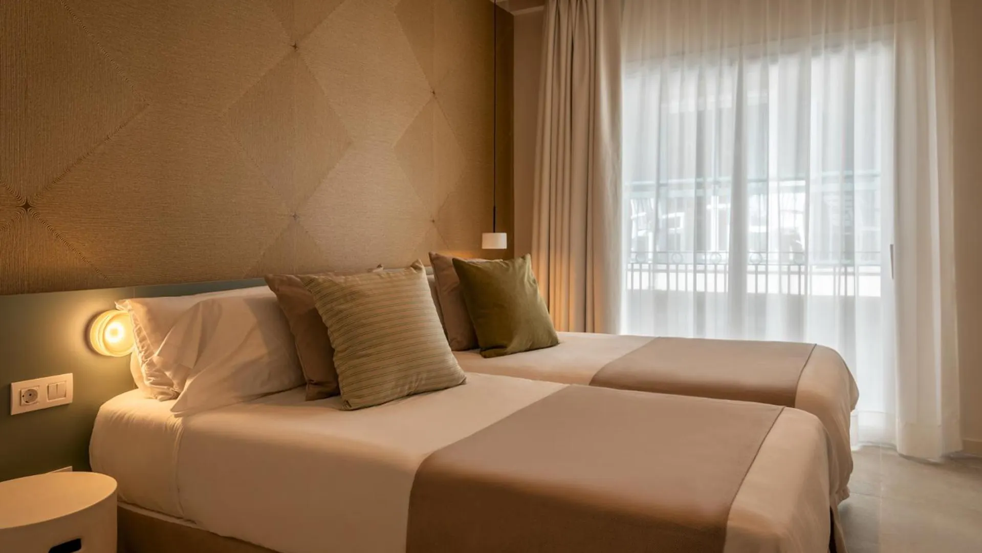 Aqua Hotel Bertran Park Льорет-де-Мар